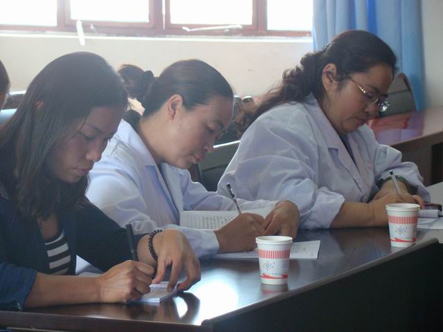中医医院开展群教活动第四次专题研讨和集中学习(图3)